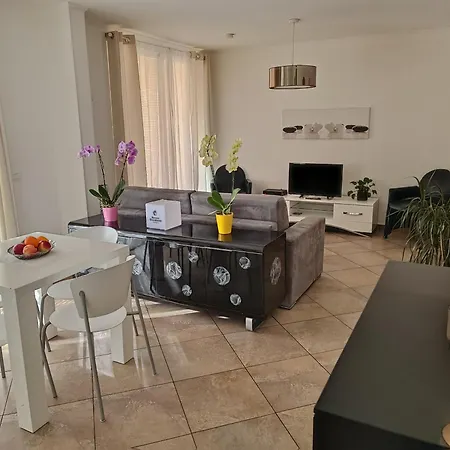 Apartament Direct Monaco 2 Pieces Devant Piscine Beausoleil