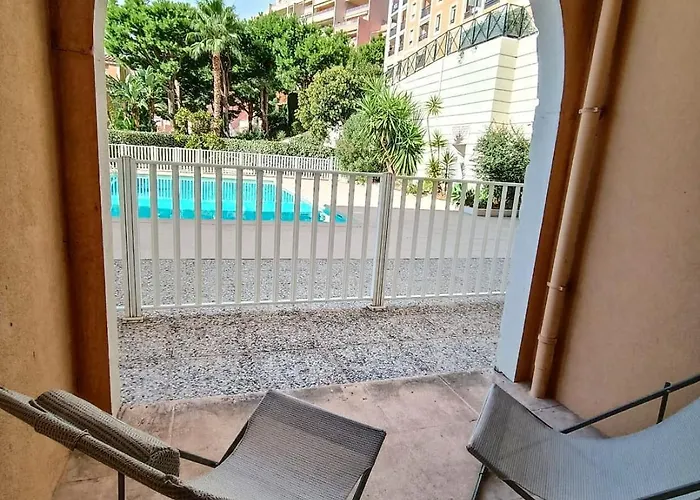 Direct Monaco 2 Pieces Devant Piscine Beausoleil
