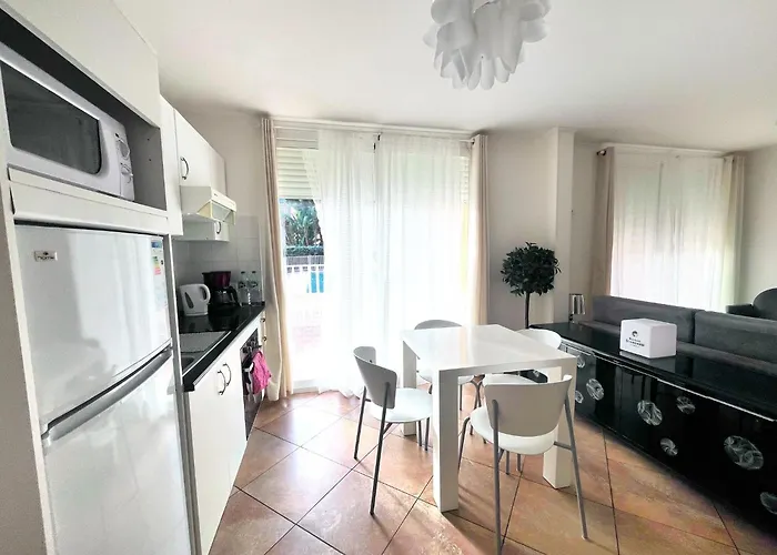 Direct Monaco 2 Pieces Devant Piscine *