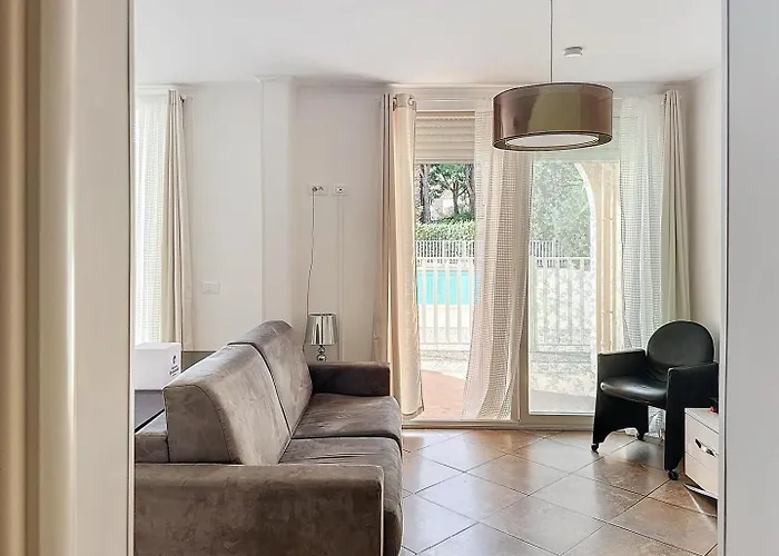 Direct Monaco 2 Pièces Devant Piscine Appartamento *